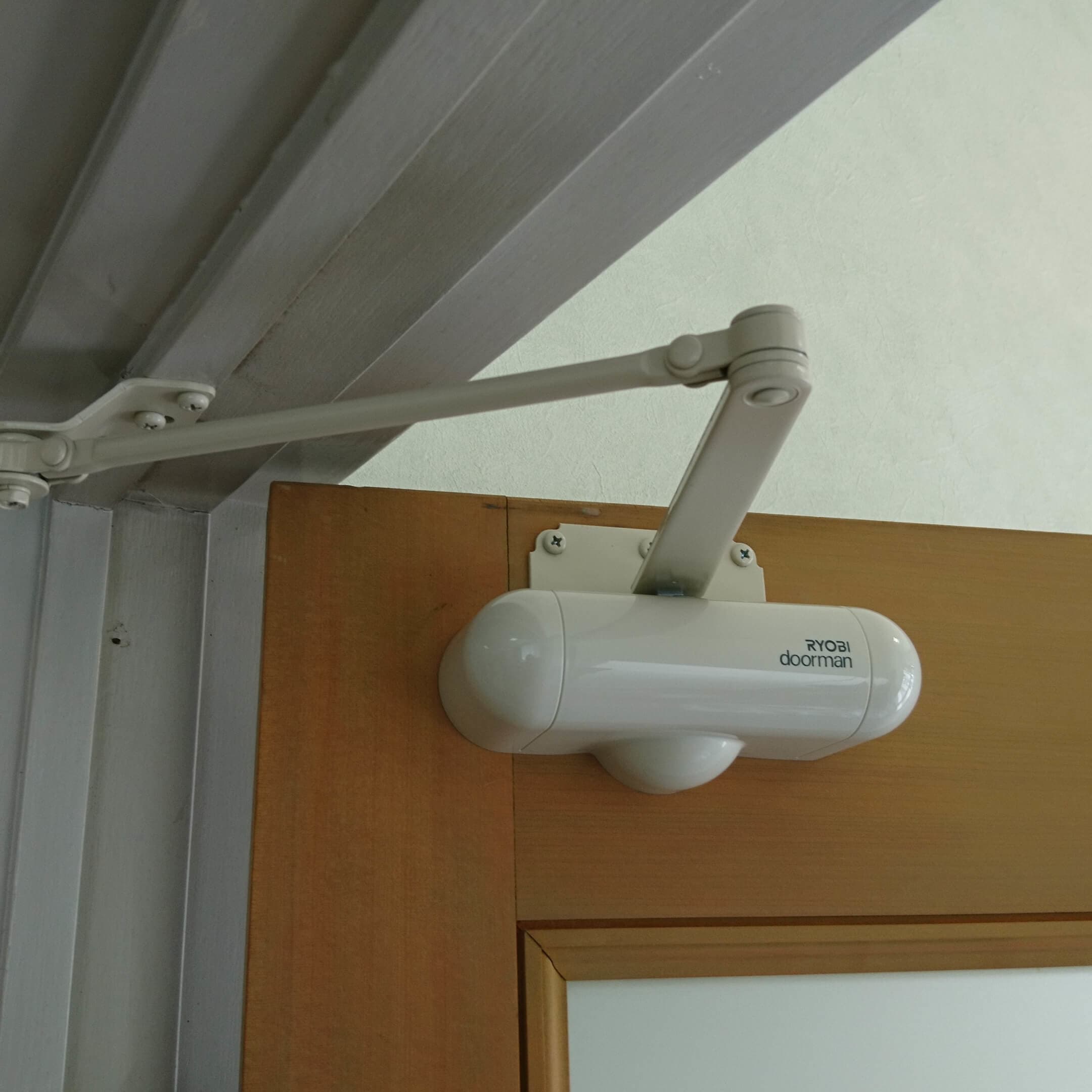 ドアマン取替え 阿久比町 | ドアマンの取替えなら建具修理の窓口阿久比町