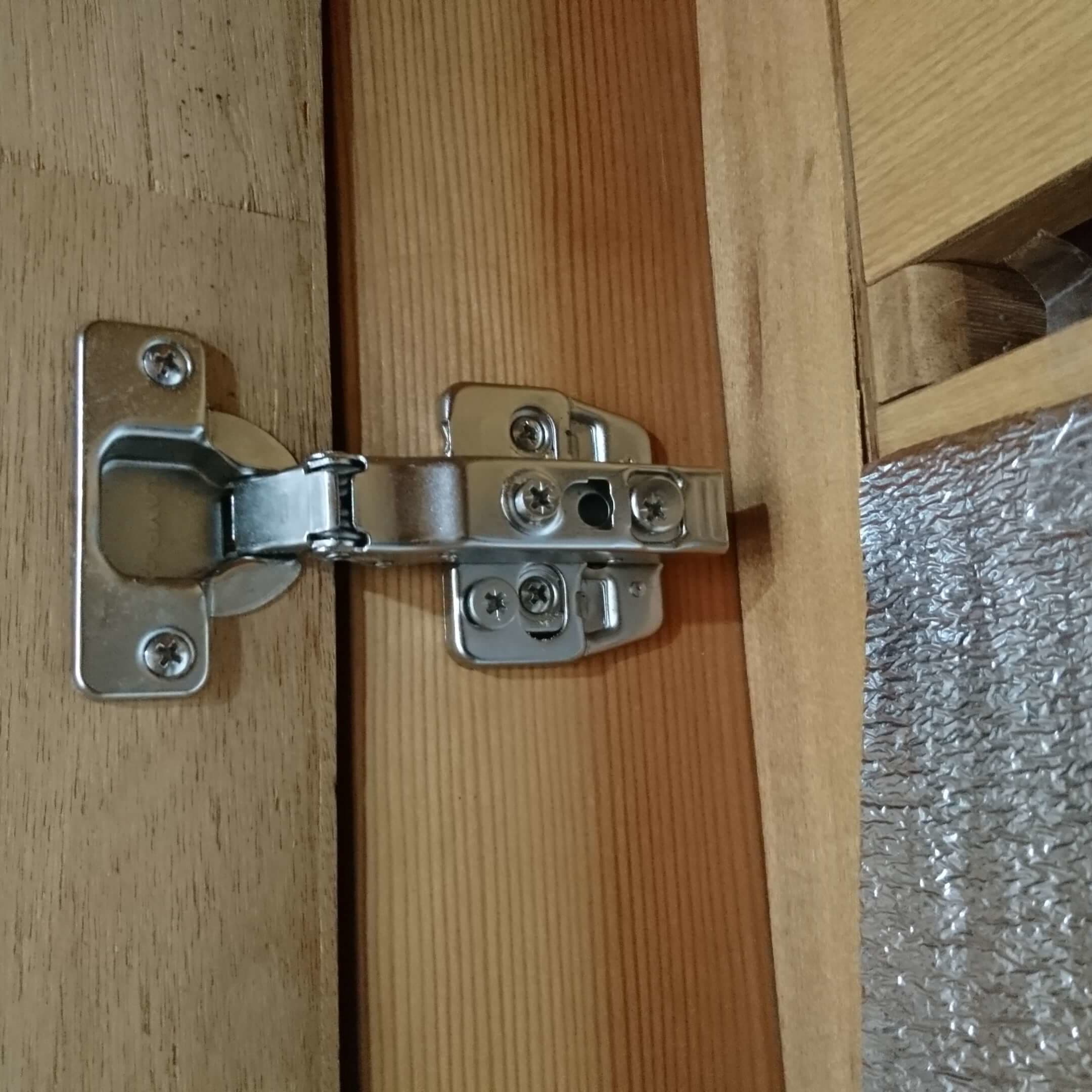 蝶番の調整・交換 阿久比町 | 蝶番の調整・交換なら建具修理の窓口阿久比町