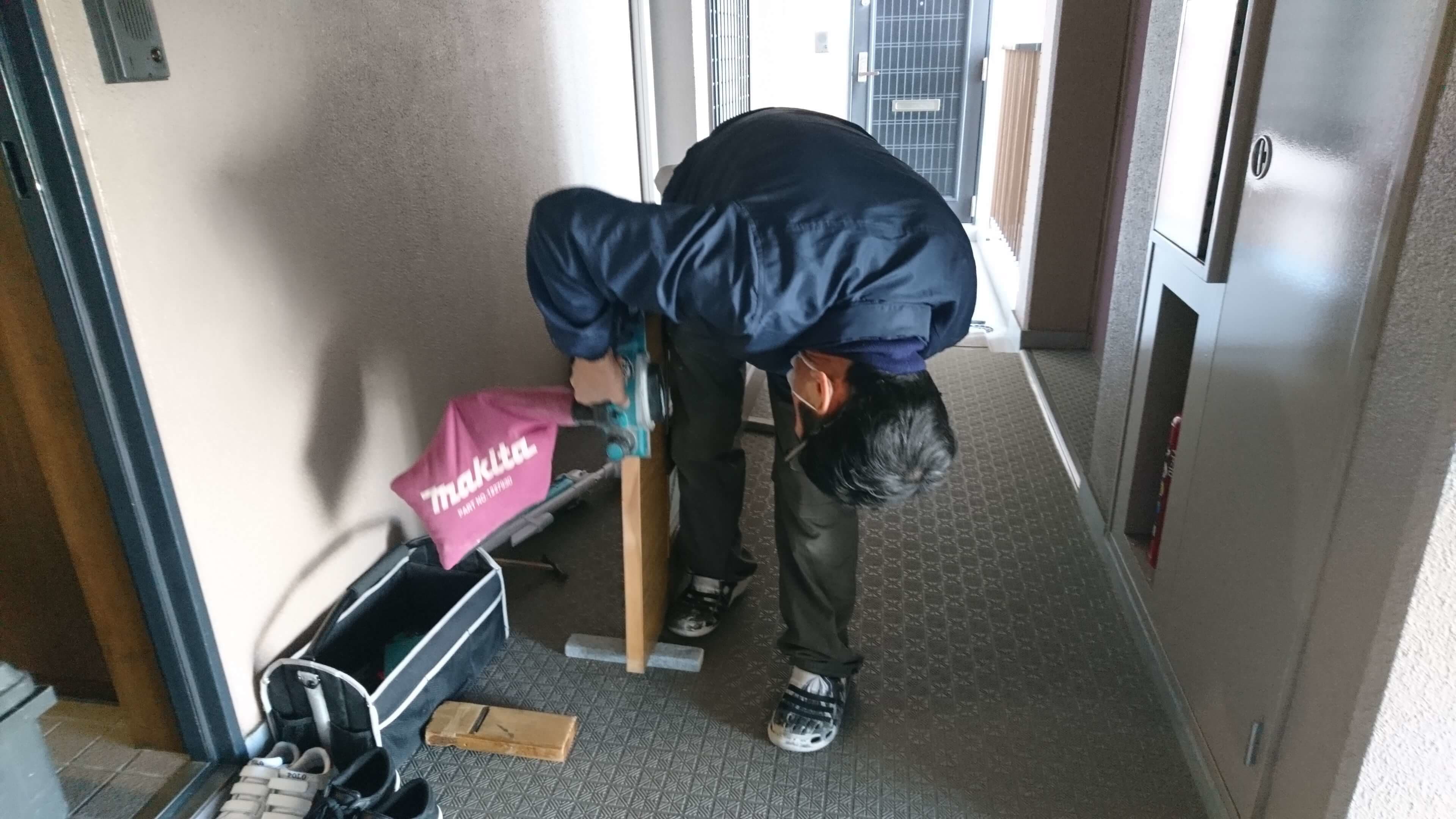 開き戸建付け調整 | 建具の建付け調整なら建具修理の窓口阿久比町