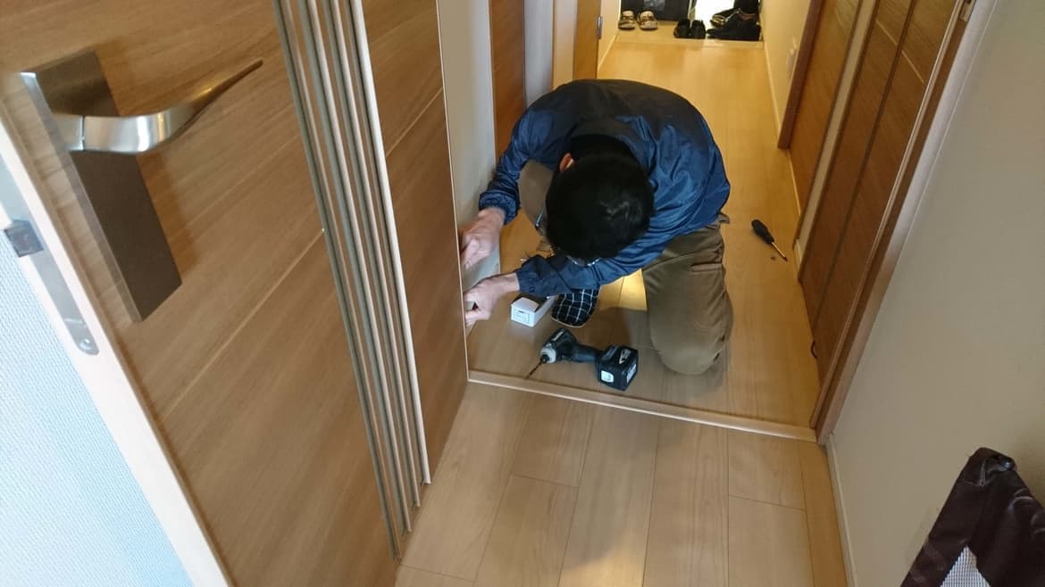 開き戸の建付け調整 阿久比町 | 開き戸の建付け調整なら建具修理の窓口阿久比町